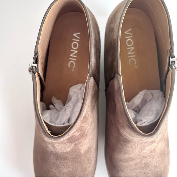 🍂NEW IN BOX Vionic Serena Ankle Boots. Greige. Size: 10 - Picture 6 of 12
